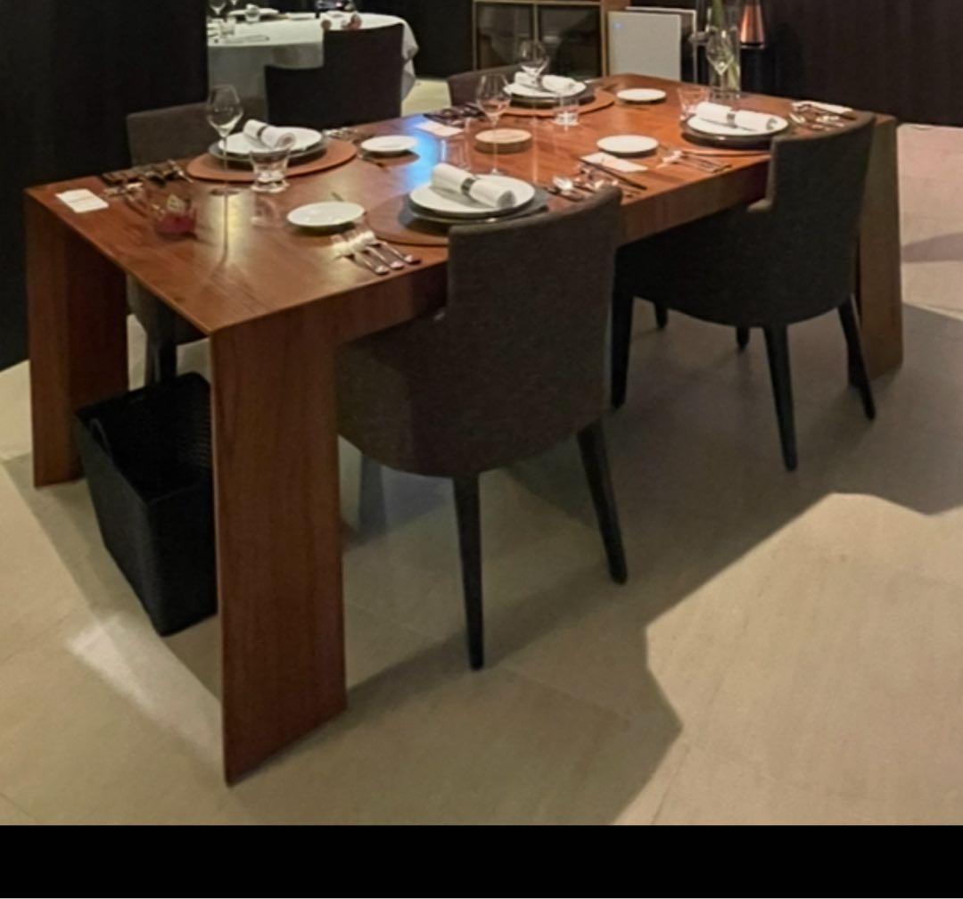 cassina ダイニングテーブル　370EL DOM