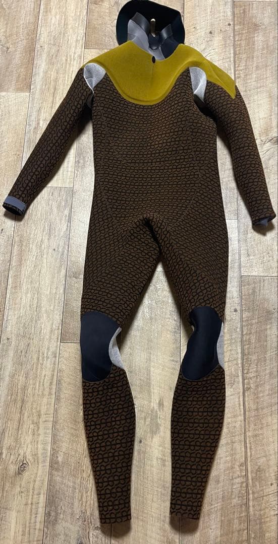 ラッシュ　セミドライスーツ