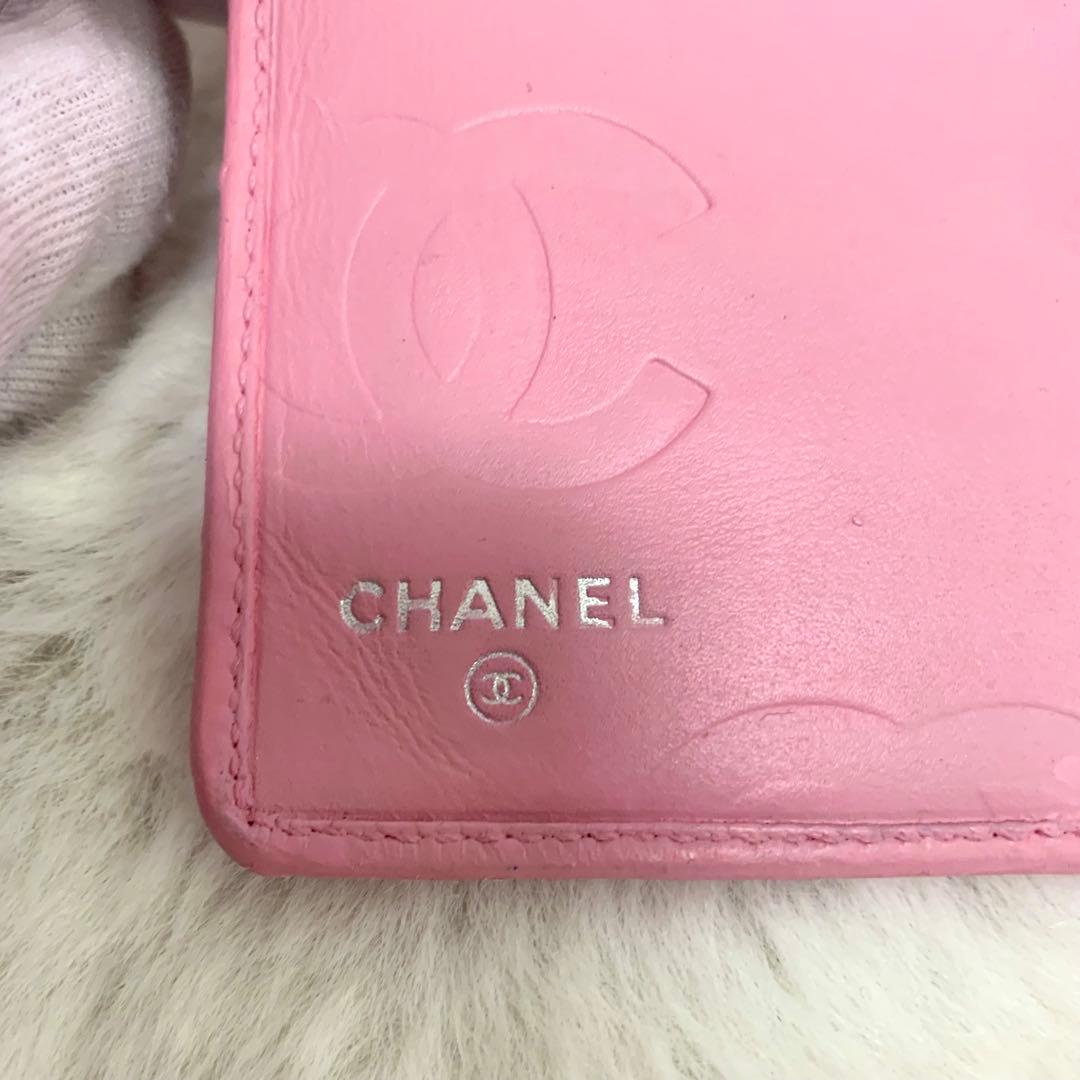 人気！可愛いピンク色のCHANEL カンボンライン 折り財布　Ｇカード 巾着付き