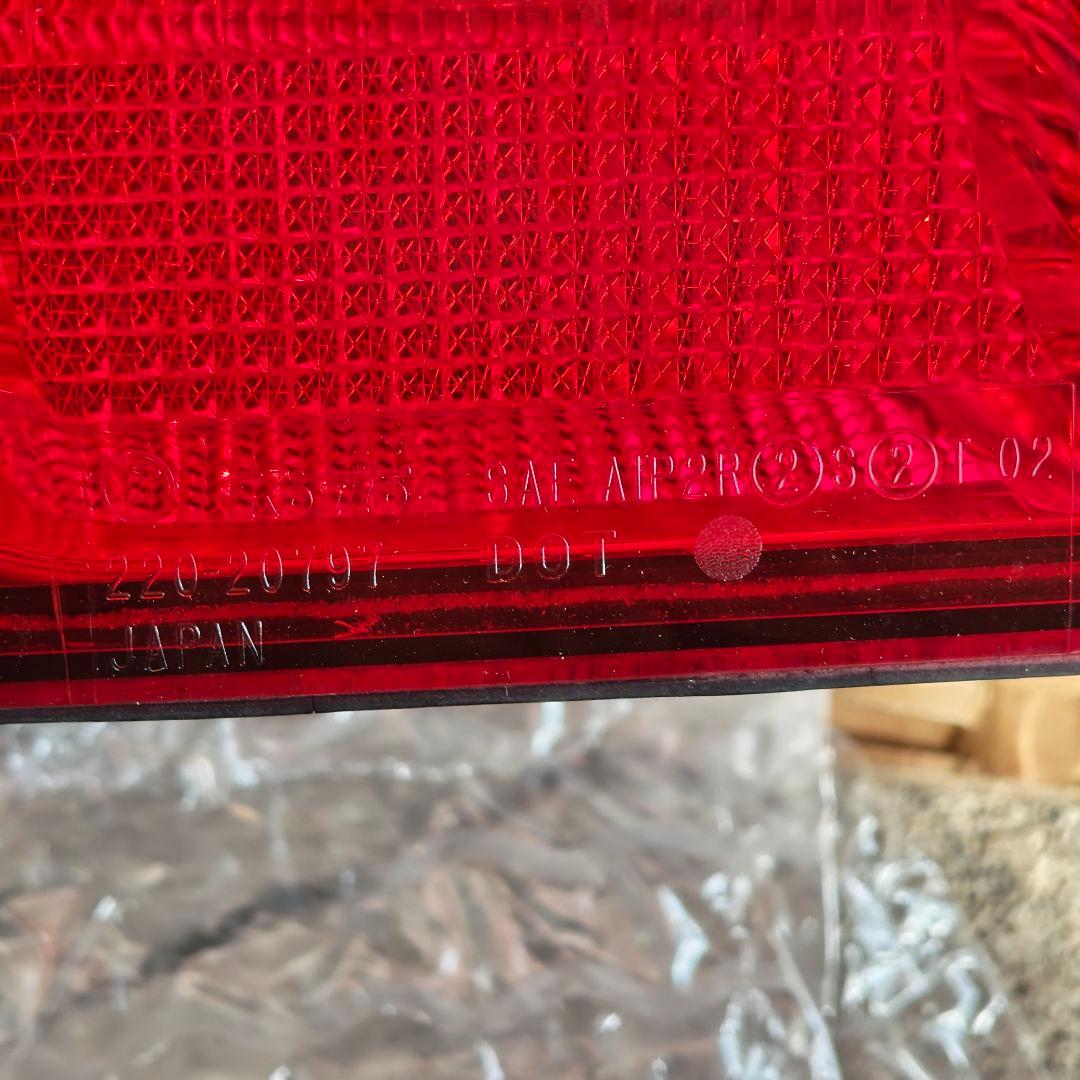 スバル GD インプレッサ 涙目 usテールライト 助手席側