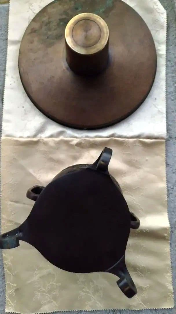 薄端・銅製花器　ブロンズ　レトロ　うすばた　生花など　　中古　サビあり。