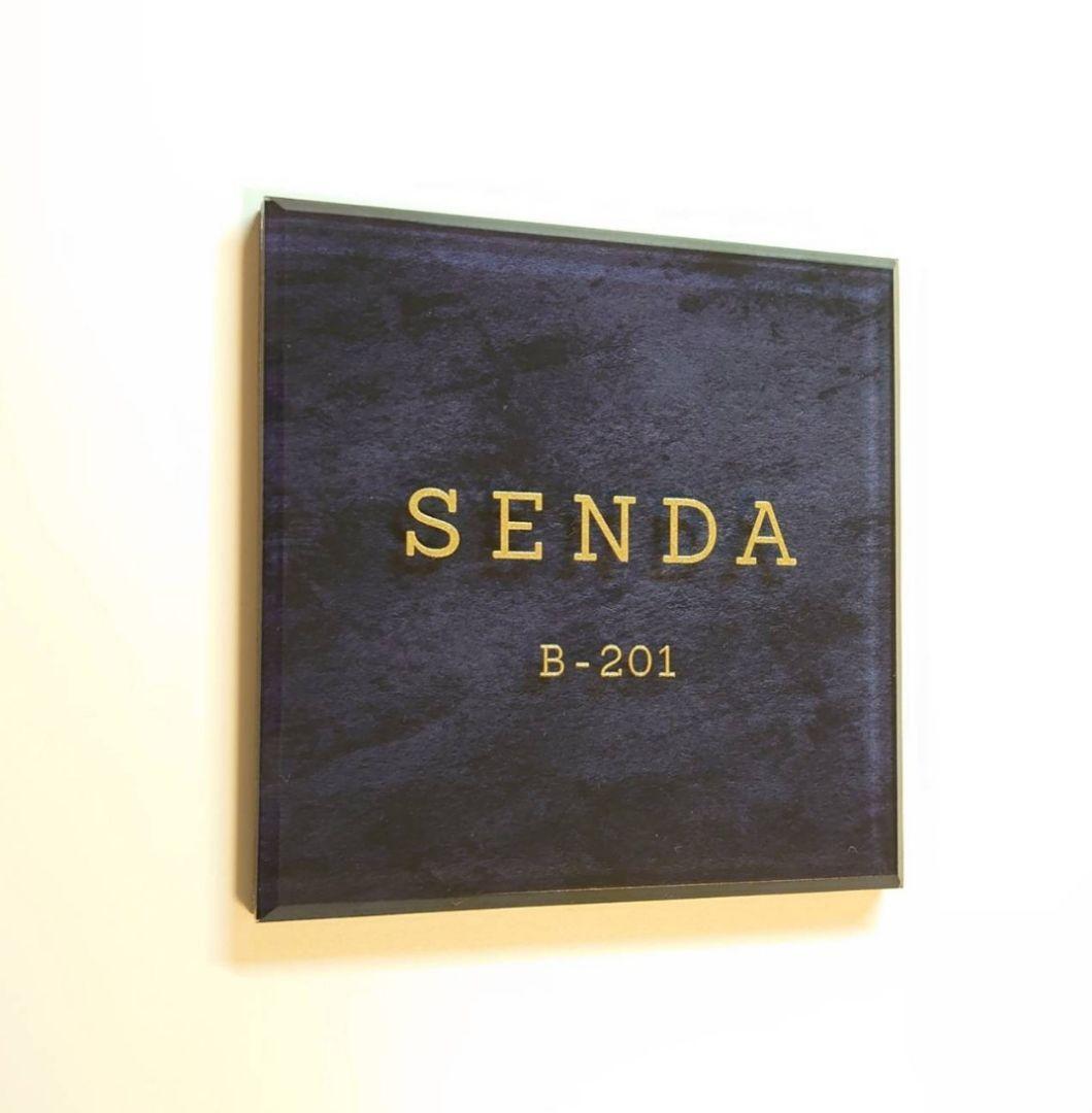 亜鉛さま専用＊ステンレスブラック背景アクリル表札＊4辺45度斜めカット＊ＵＶ印刷