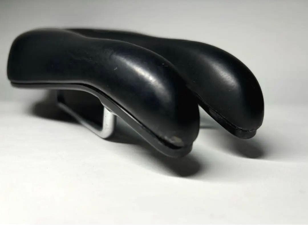 送料込み ISM PN3.1 サドル