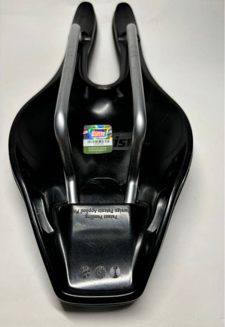 送料込み ISM PN3.1 サドル