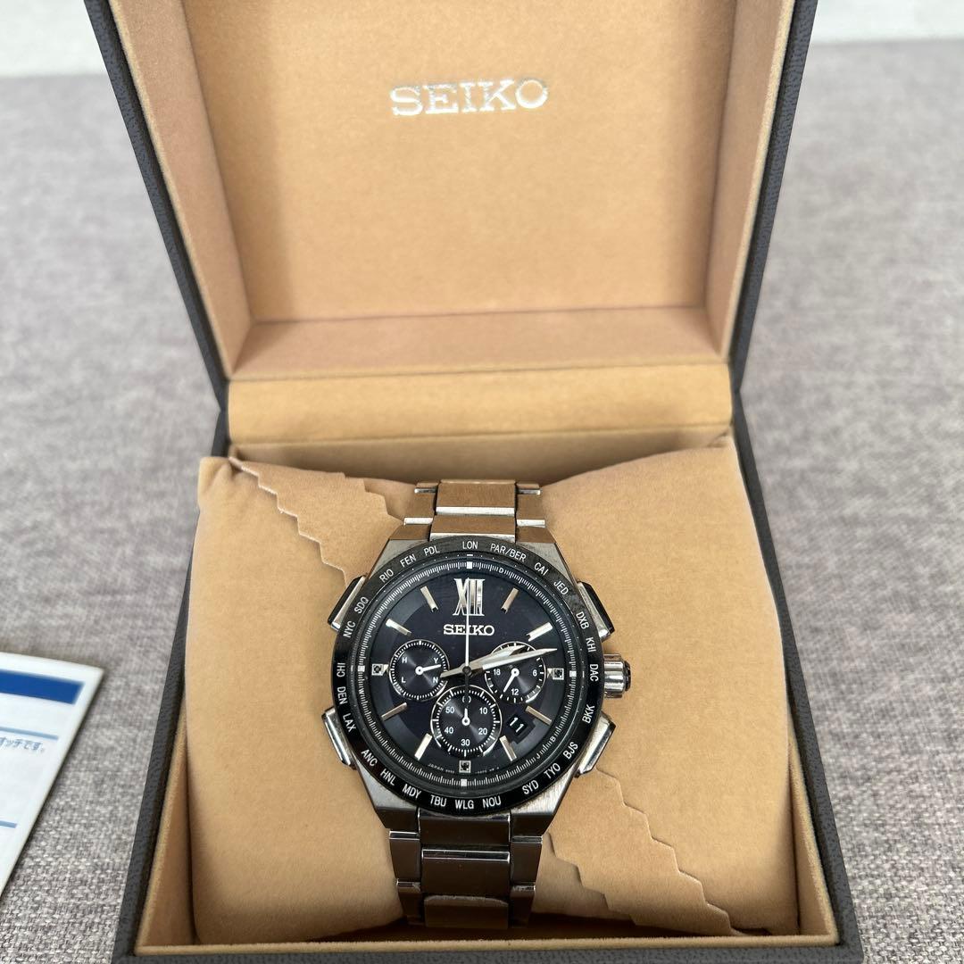 SEIKO 8B92 ソーラー電波　ワールドタイムクロノグラフ　C-20