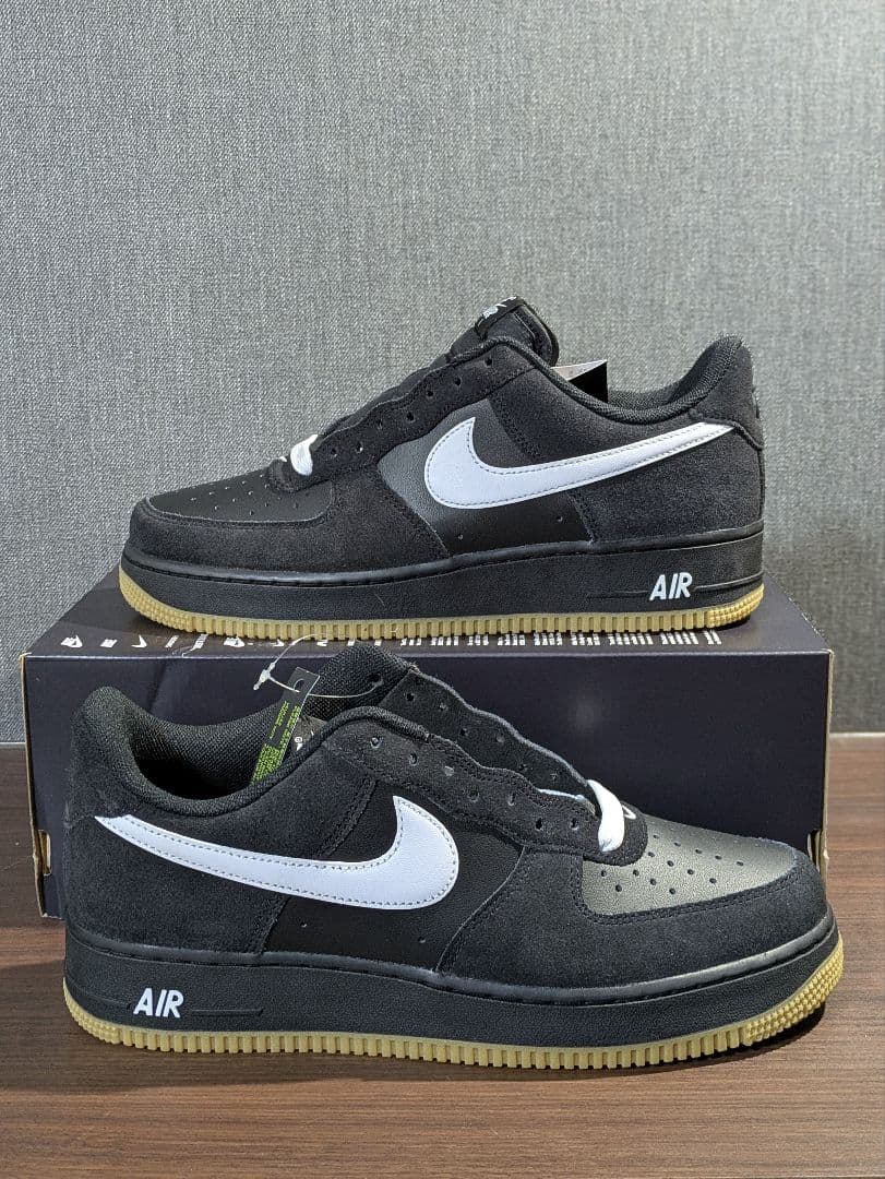 ナイキ エアフォース 1 07 LV8 ブラック ガム ホワイト　新品　未使用