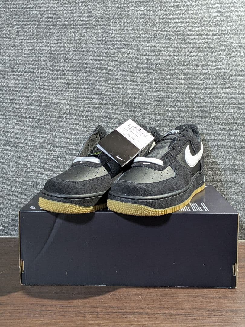 ナイキ エアフォース 1 07 LV8 ブラック ガム ホワイト　新品　未使用