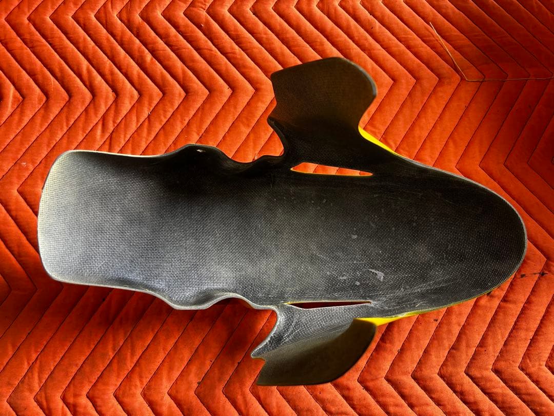 塗装のみの未使用、送料込み！Y2S フルカウル タンクカバーフロントフェンダー