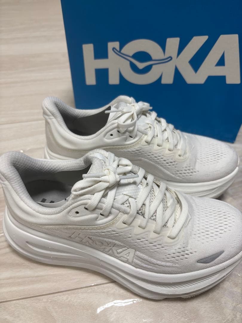 HOKA ホワイト ボンダイ9　23cm【クリーニング済み】　⚠️箱は撮影用⚠️