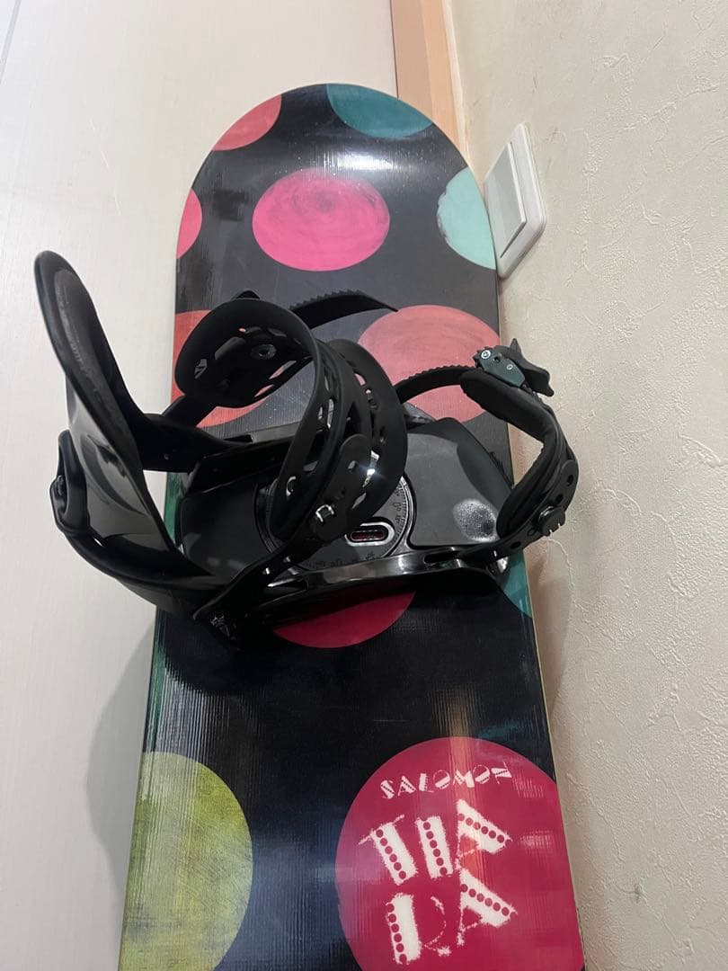 カービング、グラトリ！SALOMON TIARA 138cm 新品バインセット