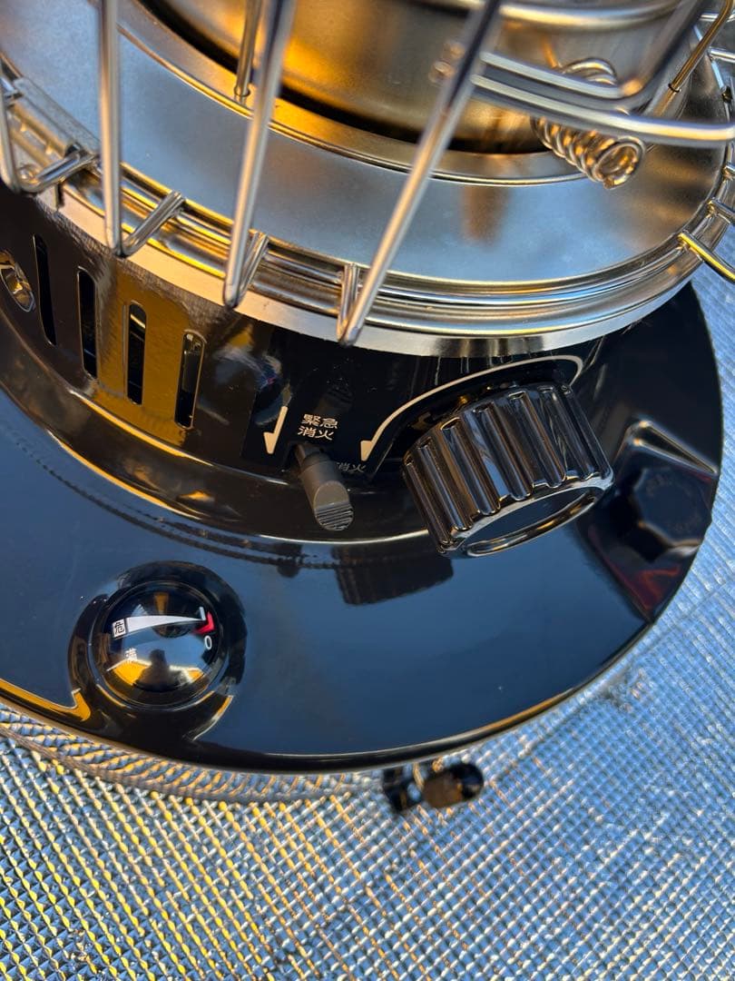 トヨトミ　石油ストーブ　KR-47A ブラック2024年製