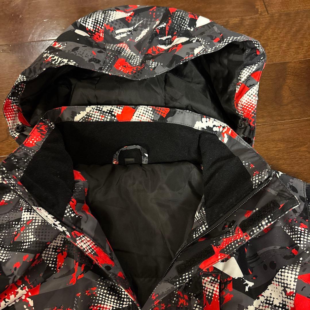 新品未使用　子ども用スキーウェア サイズ135ー155