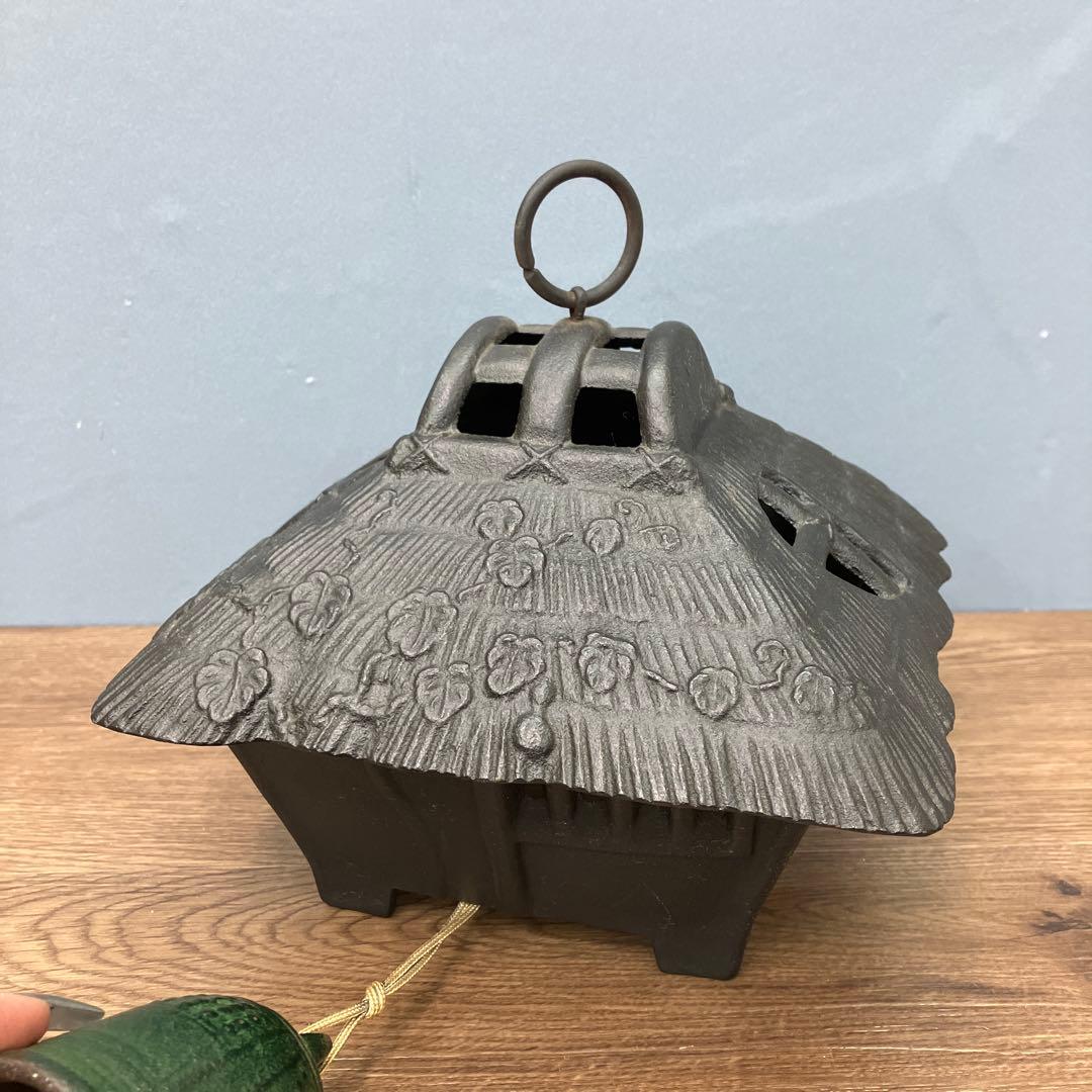 A-5 昭和レトロ 南部鉄器 風鈴 茅葺屋根 伝統工芸 南部砂鉄 鉄鈴