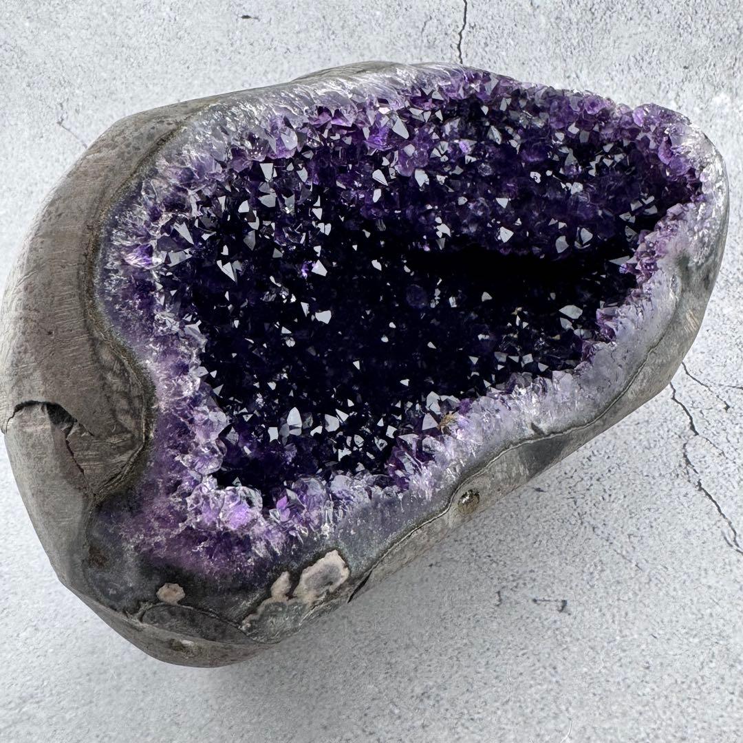 G-132アメジストクラスター ドーム 原石 天然石 パワーストーン　聚寳盆型