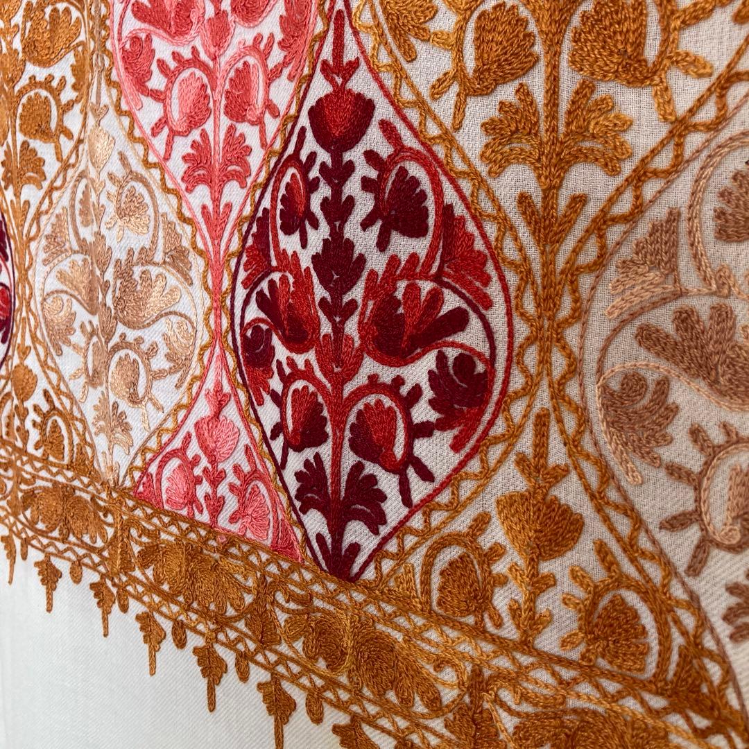 最終値下げ！総刺繍ストール　カシミヤコットン