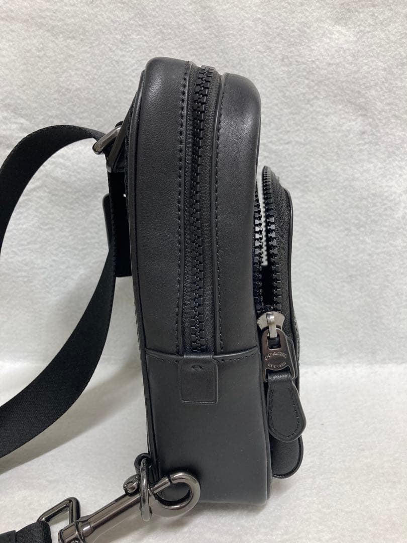 ✨良品✨COACH モノグラム ブラック ボディバッグ※訳あり★