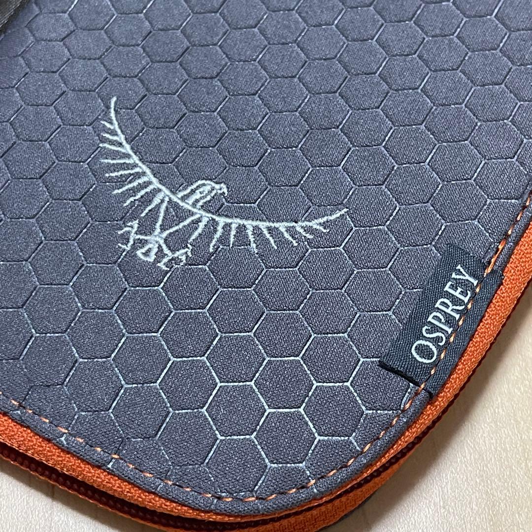 未使用　オスプレイ　OSPREY DOCUMENT ZIP トラベルポーチ