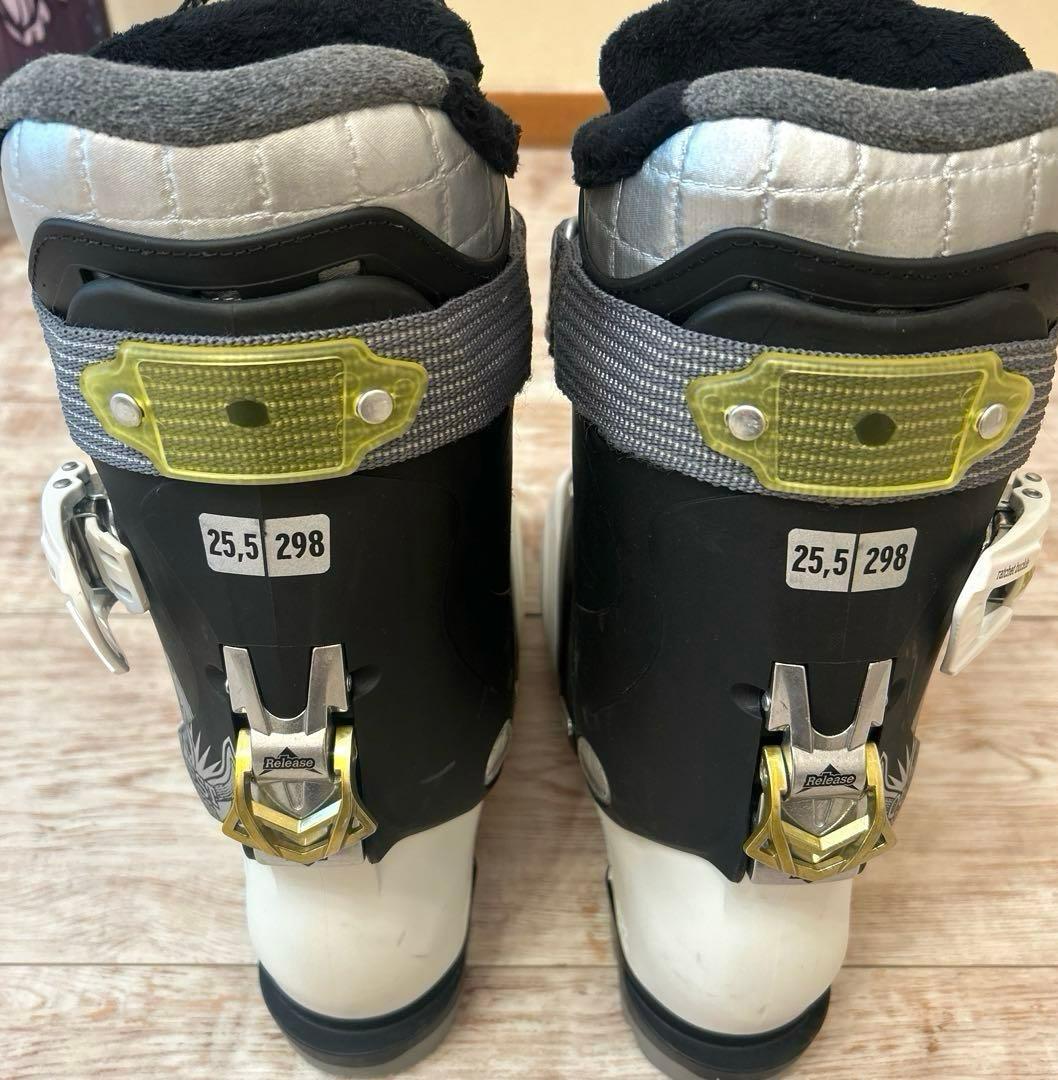 ◾️カービングスキーセット　板152㎝　ブーツ25.5㎝　女性用　レディース用