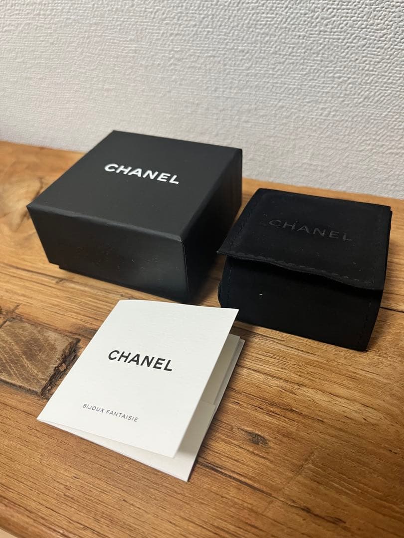 【CHANEL】　CCココマーク ラインストーン ピアス