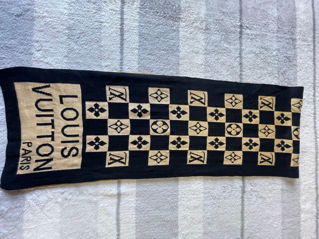 LOUIS VUITTON チェック柄マフラー