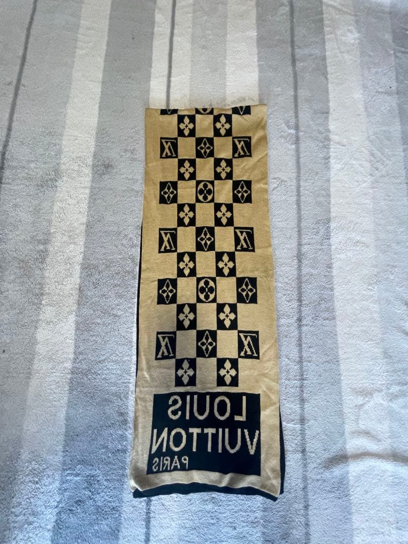 LOUIS VUITTON チェック柄マフラー