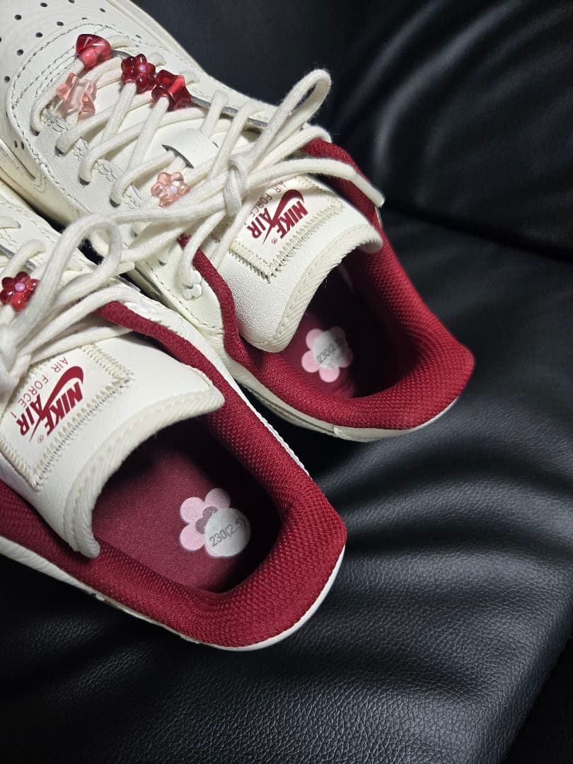 【MOW様】ナイキ ウィメンズ エアフォース1 ロー \"バレンタインデー\"