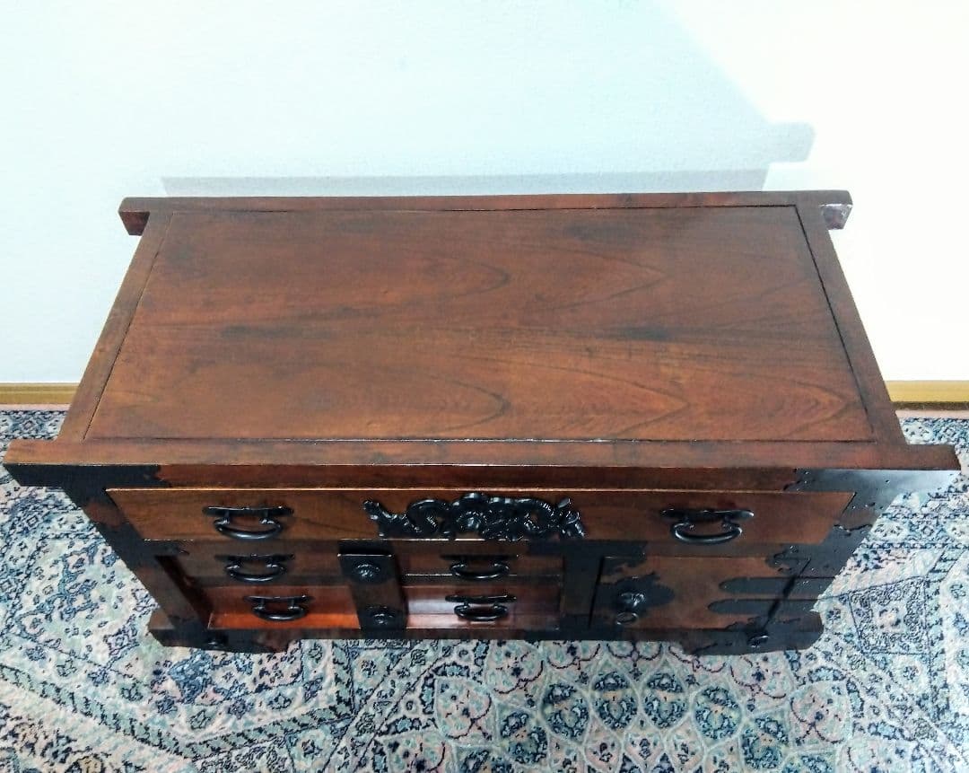 【蔵出し】アンティーク　車箪笥　からくり箪笥　ローチェスト　時代箪笥