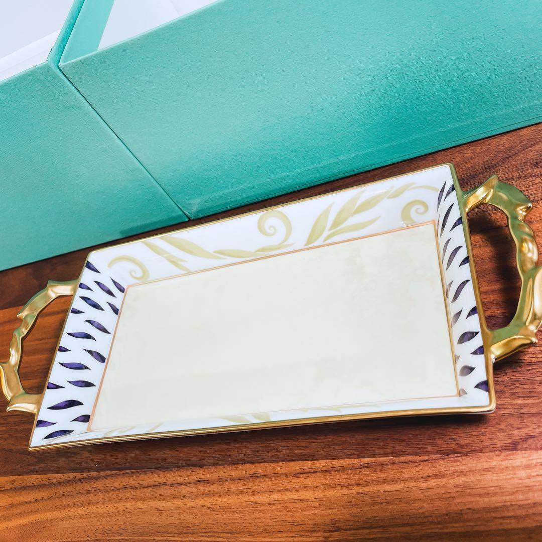 ベルナルド　フリヴォル　トレイ