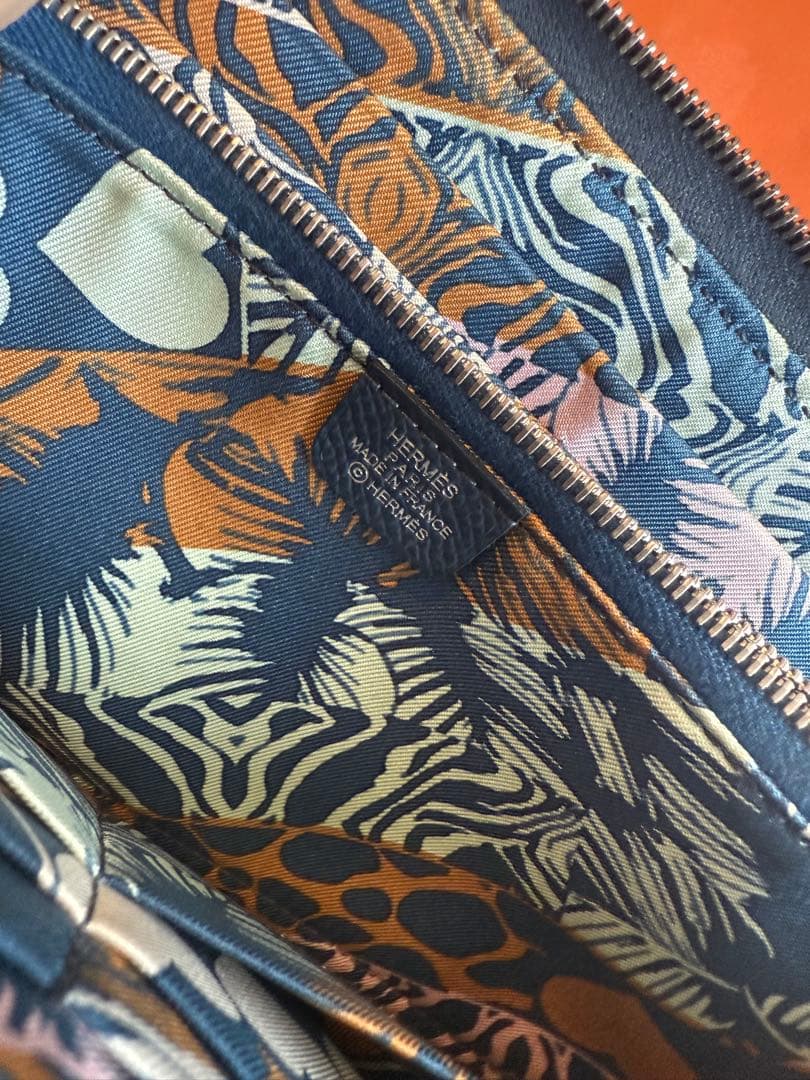 エルメス　アザップ　シルクイン