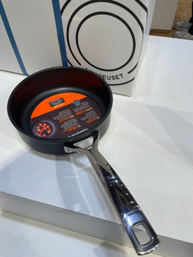 新品LE CREUSET ル・クルーゼ フライパンTNSソテーパン 20cm