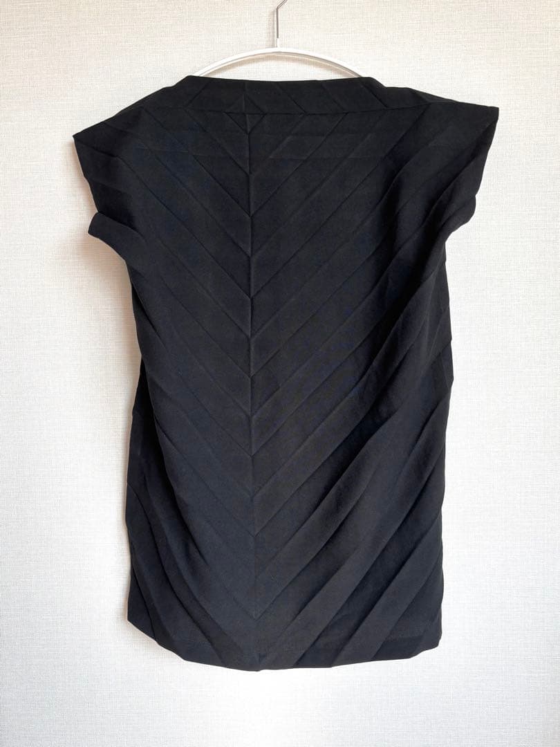 me イッセイ ミヤケ　アシンメトリー 変形 プリーツ トップス プルオーバー