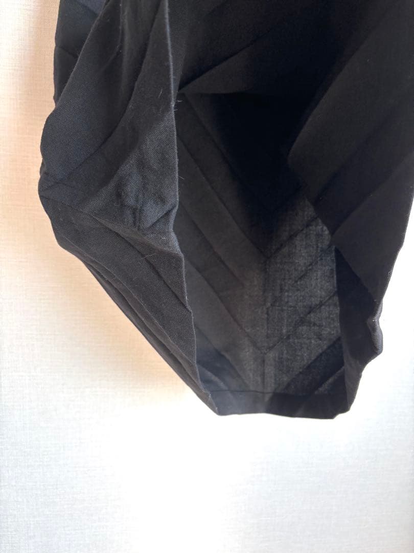 me イッセイ ミヤケ　アシンメトリー 変形 プリーツ トップス プルオーバー