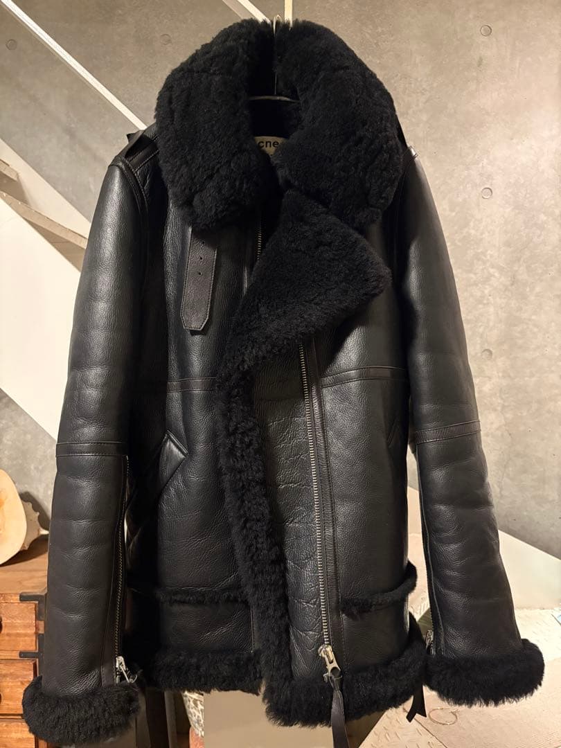 Acne Studios 黒レザー ムートンライダースジャケット