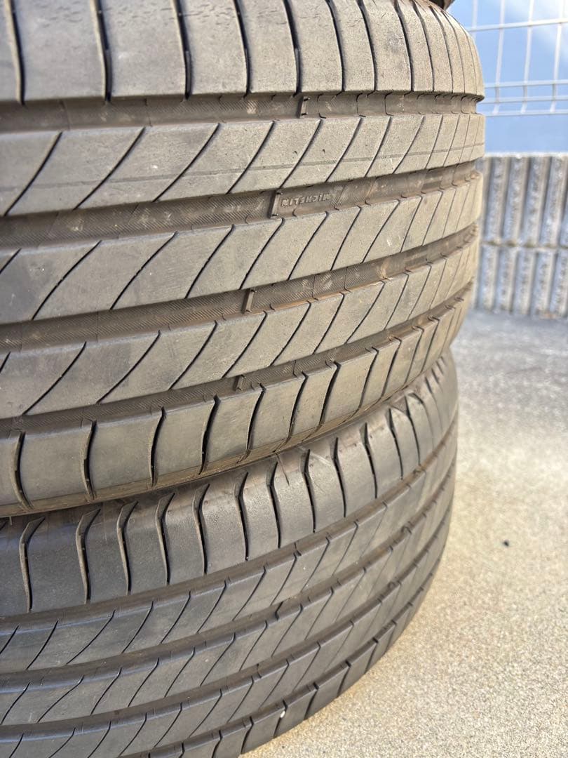 ②225/50R18 ミシュラン　プライマシー4 4本のうち２本