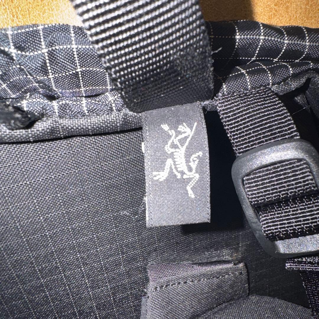 極上レベル！Arc'teryx RUSH SK 32 ブラックバッグ