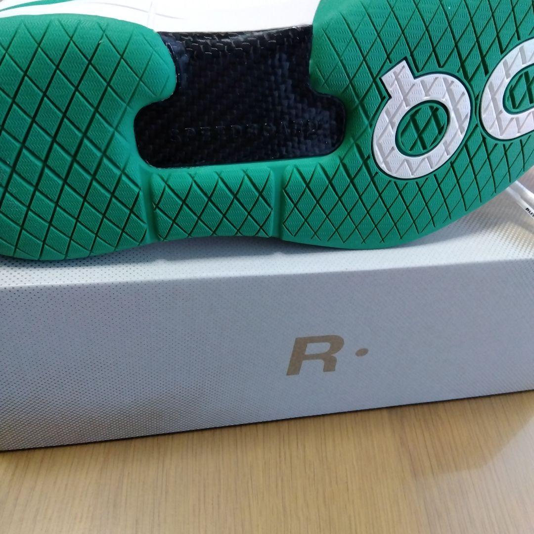 新品On ロジャープロ ホワイト/グリーン２７センチ