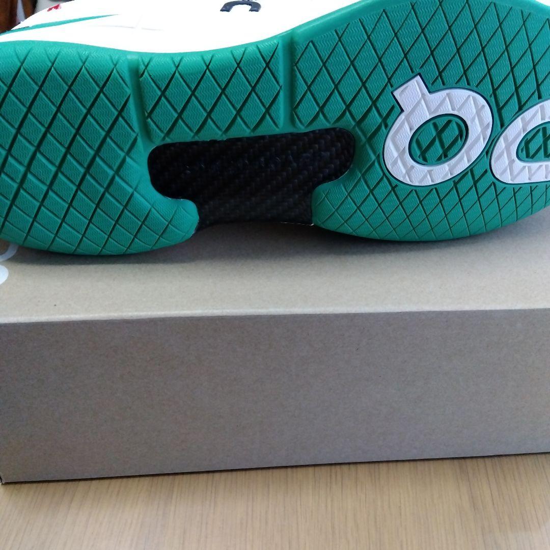 新品On ロジャープロ ホワイト/グリーン２７センチ