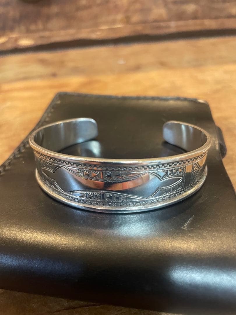 Adawat'n Tuareg LBHAR シルバーバングル