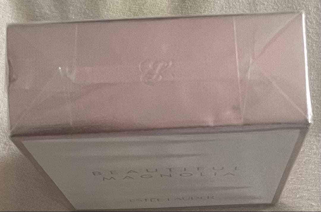 リリー様エスティローダー Beautiful Magnolia 50 ml 新品