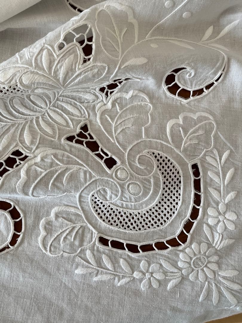 ◆フランス刺繍｜大判マルチクロスBベッドカバースプレッド白テーブルクロス草花