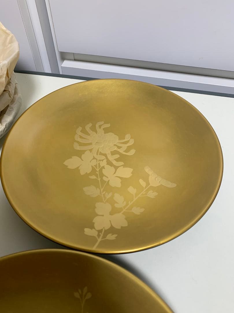 ⭐️新品未使用⭐️金彩漆器四季銘々皿【黒内金地　受皿花絵】