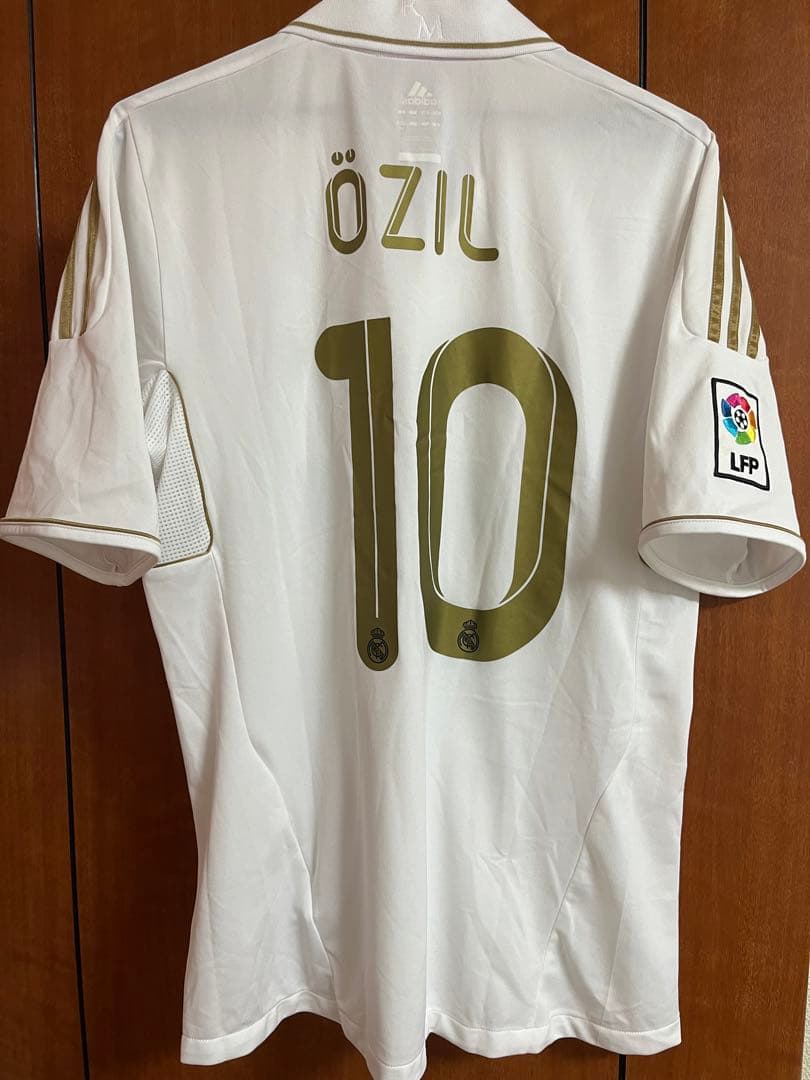 メスト　エジル　ユニフォーム　レアルマドリード　11-12