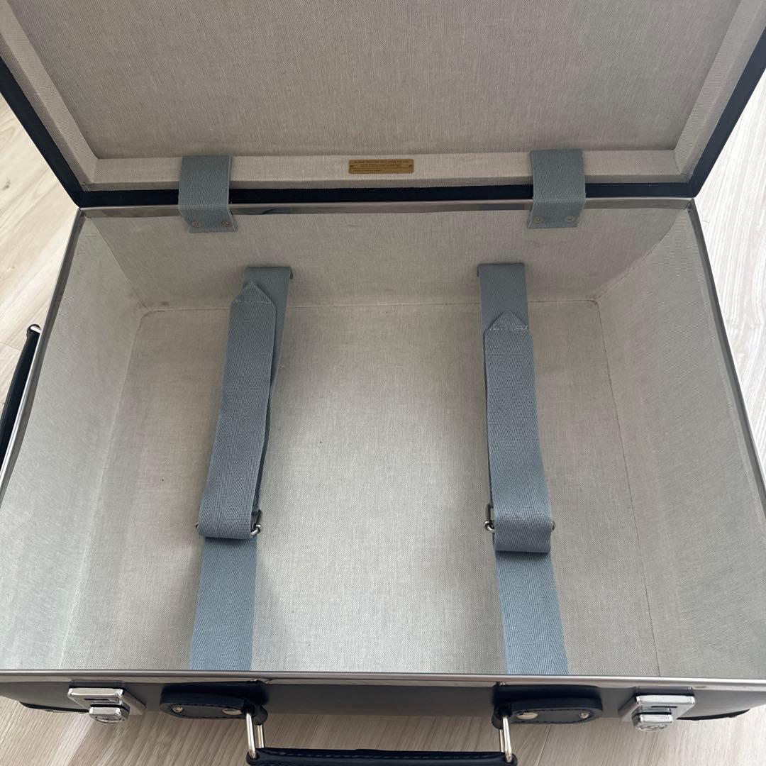 グローブトロッターGLOBE TROTTER オリジナル　スーツケース　ネイビー