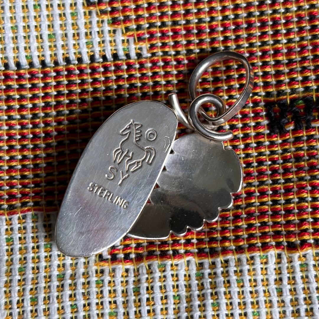 ナバホ ペンダントトップ ターコイズ リーフ Steve Yellowhorse