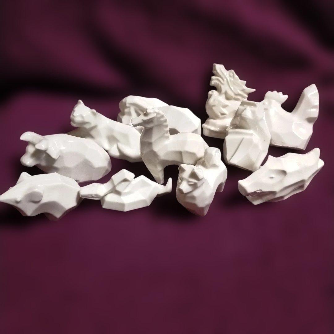 伊勢神宮　干支置物　陶器　縁起物　白　11体　(ひつじ無し)