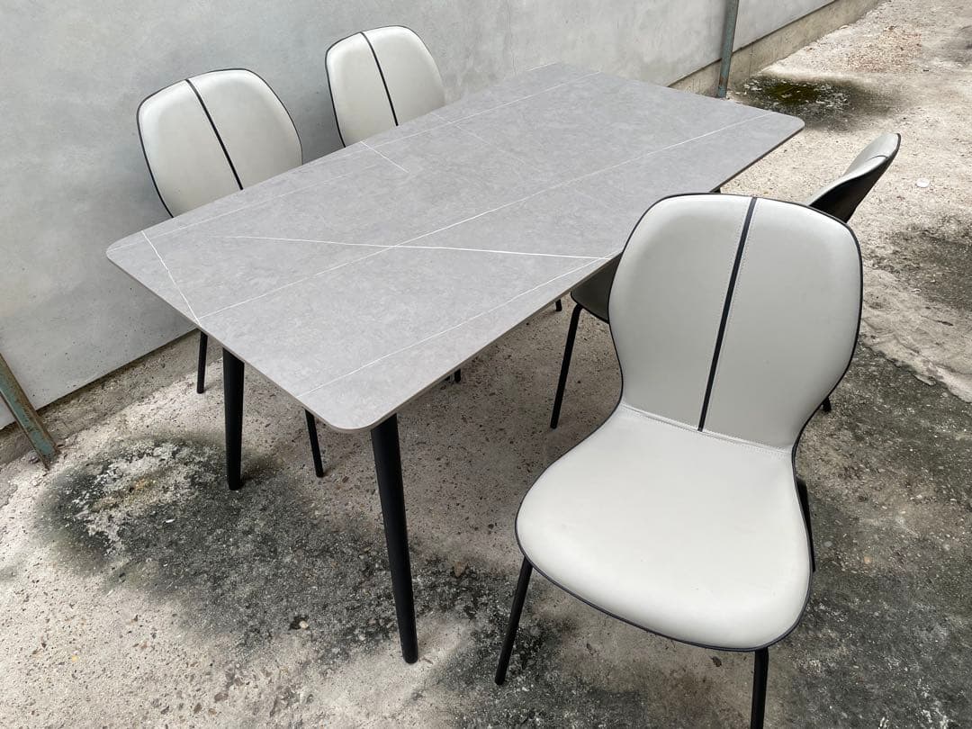 近隣配達可能　美品　インテリア岩永　セラミック製　ダイニングセット