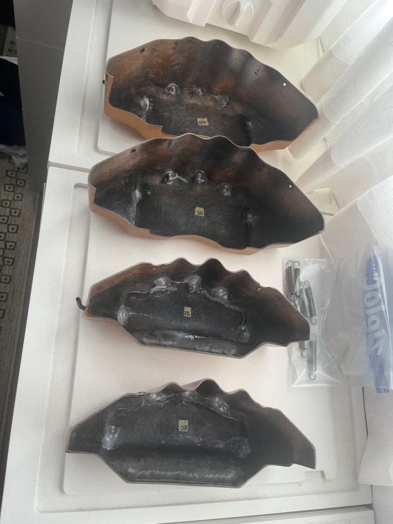 アルファード30 ブレーキキャリパーカバー