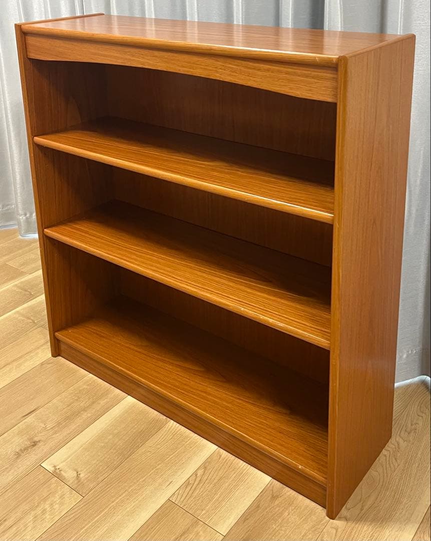 再出品　木目が綺麗な本棚　飾り棚にも使えます　即購入OK