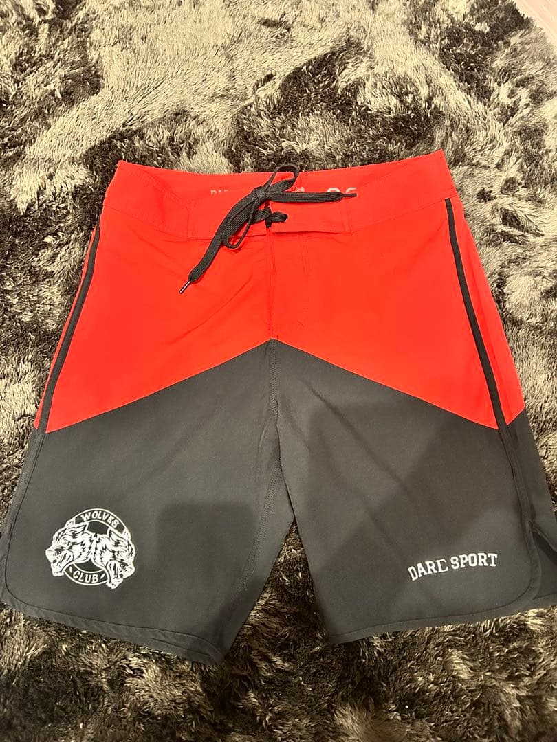 最終値下げ DARC SPORT ダルクスポーツ　水着 28サイズ