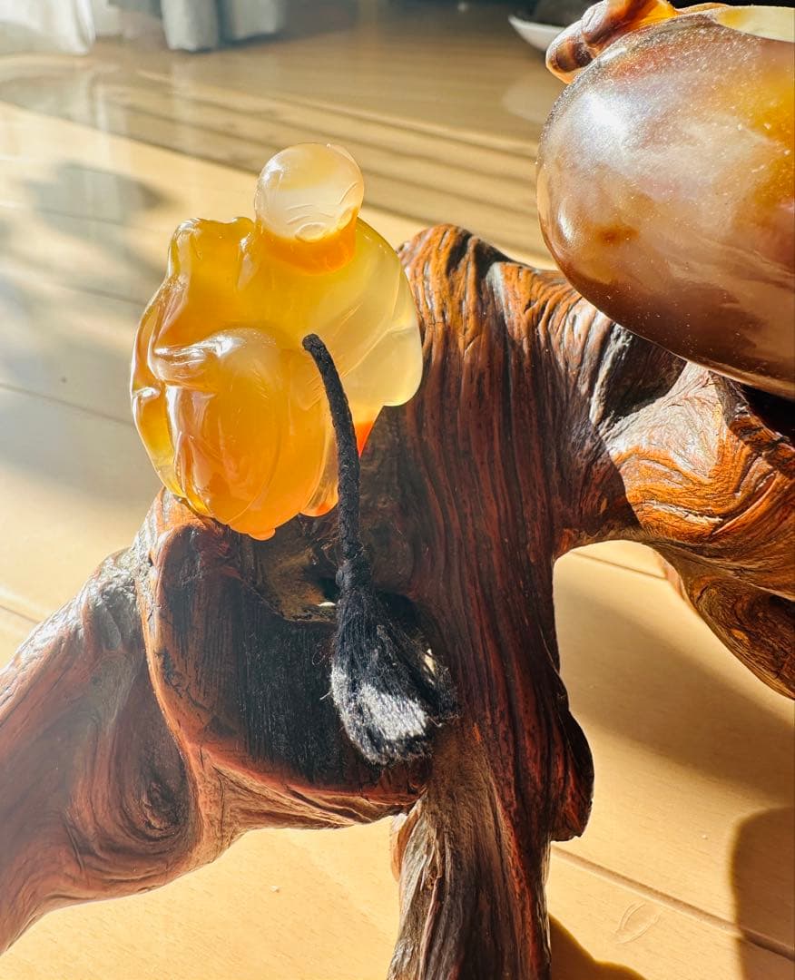 古董品 瑪瑙 刻 猿と金魚筆洗置物 木台 （ただです）旧家蔵出